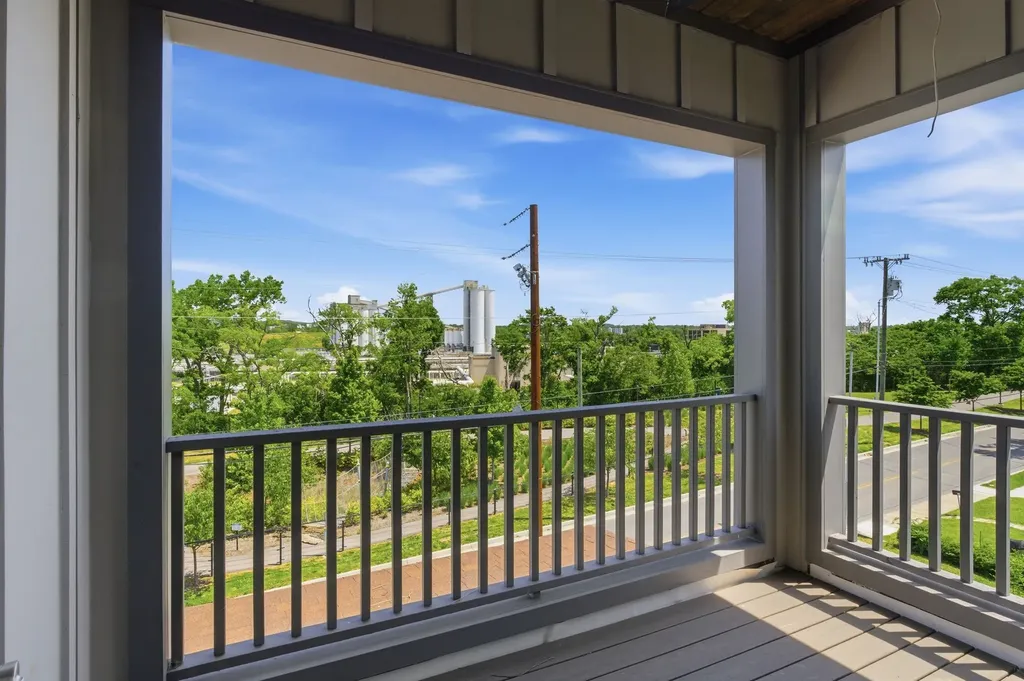 1825 3rd Ave, N Nashville TN 37208