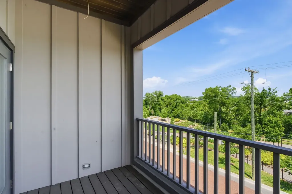 1825 3rd Ave, N Nashville TN 37208