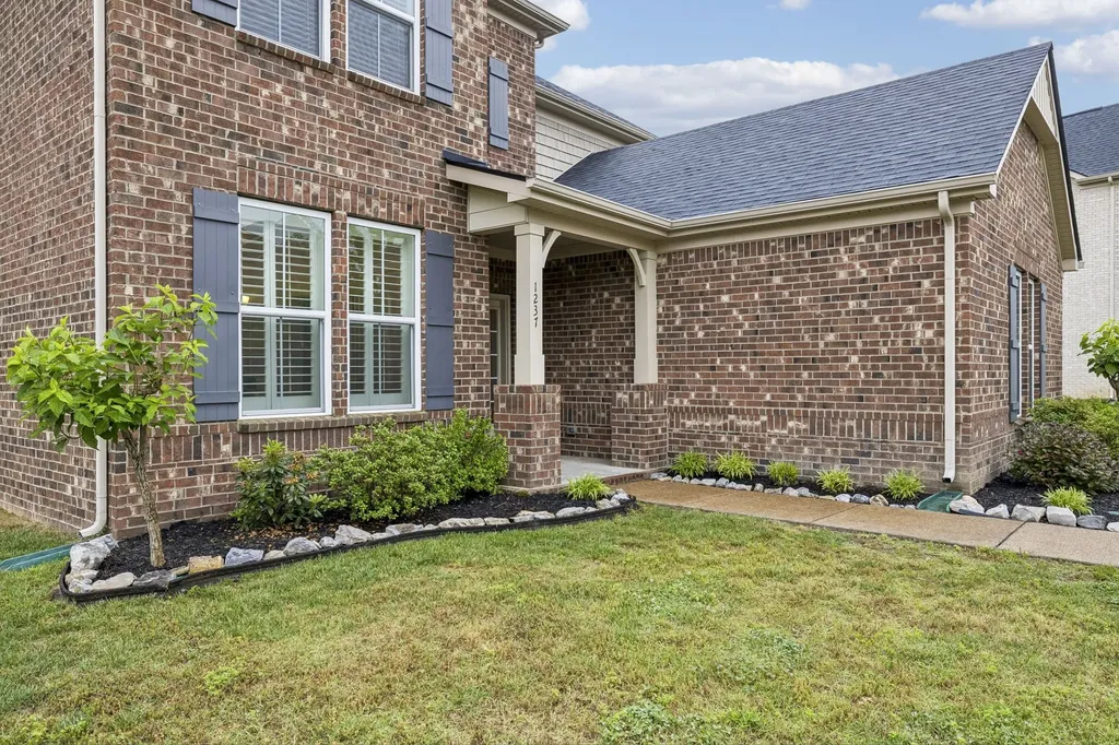 1237 Cressy Lane Brentwood TN 37027
