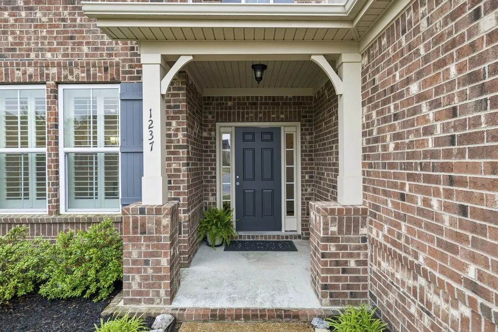 1237 Cressy Lane Brentwood TN 37027