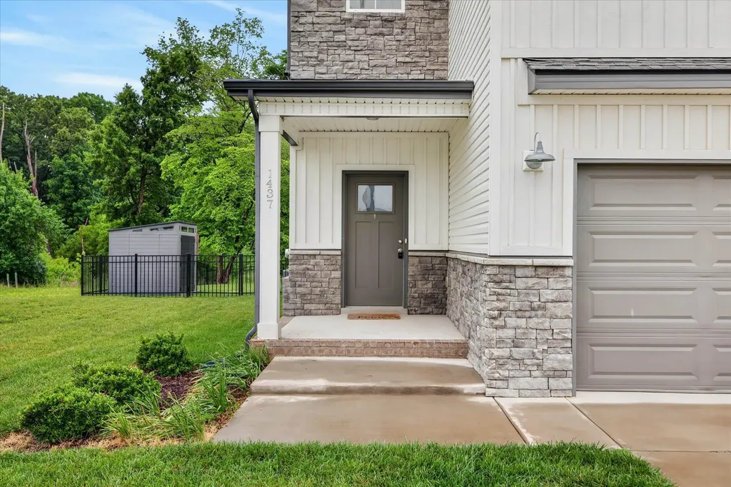 1437 Citadel Drive Clarksville TN 37042
