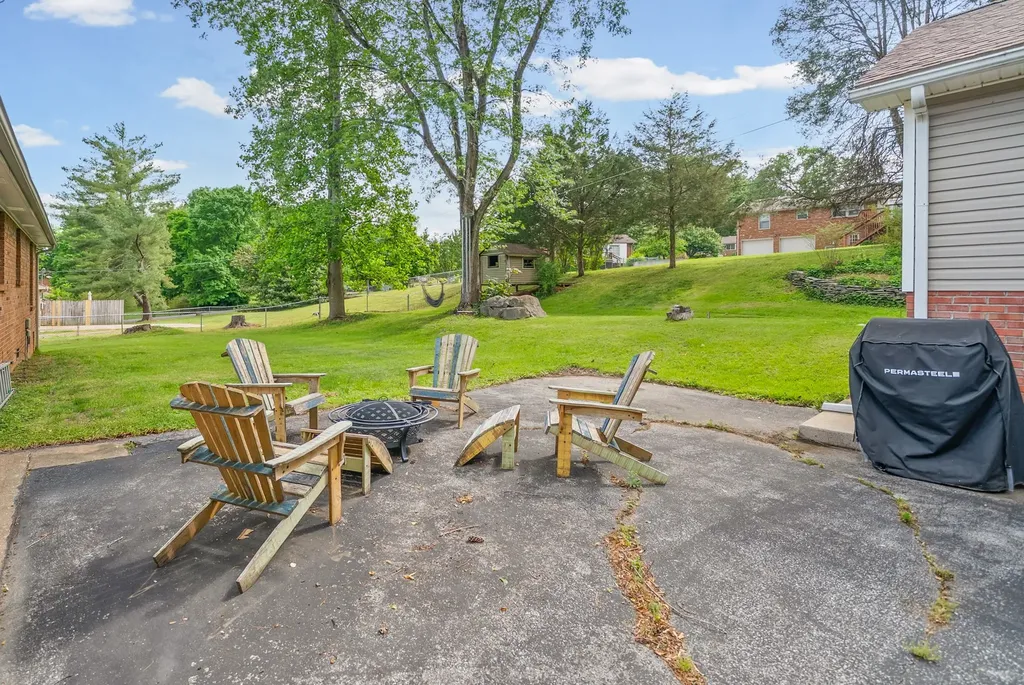 345 Lake Court Drive Clarksville TN 37043