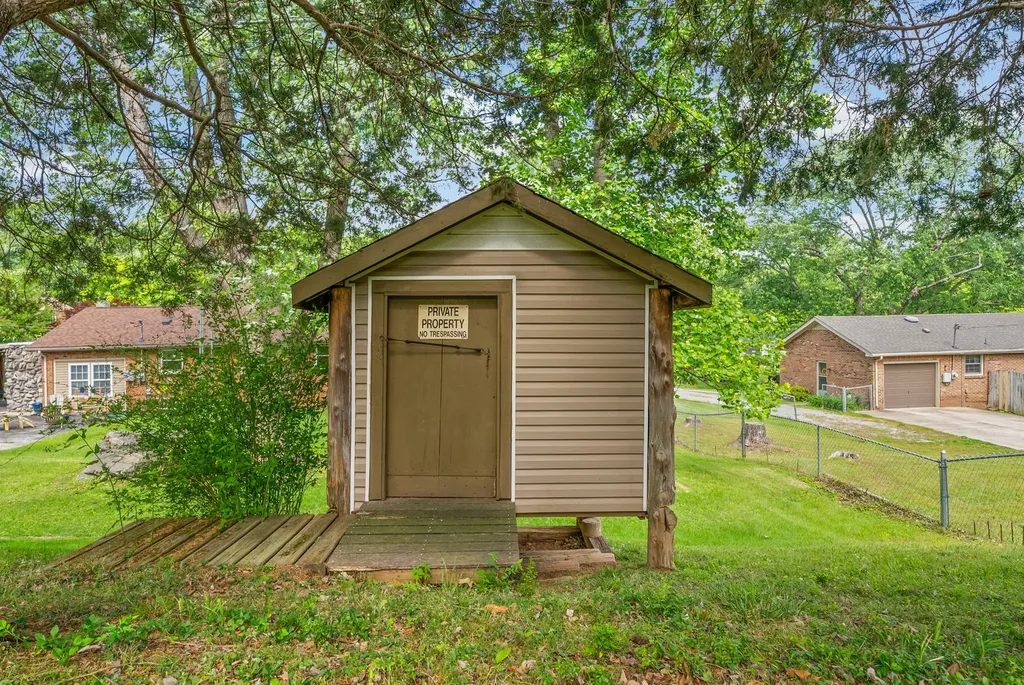 345 Lake Court Drive Clarksville TN 37043