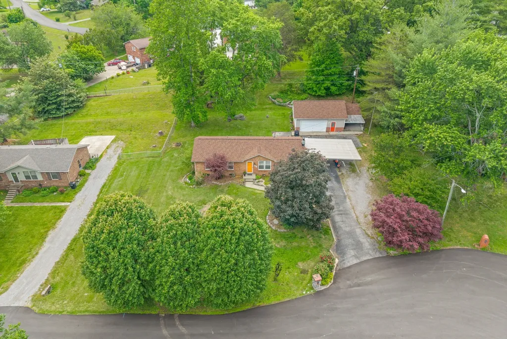 345 Lake Court Drive Clarksville TN 37043