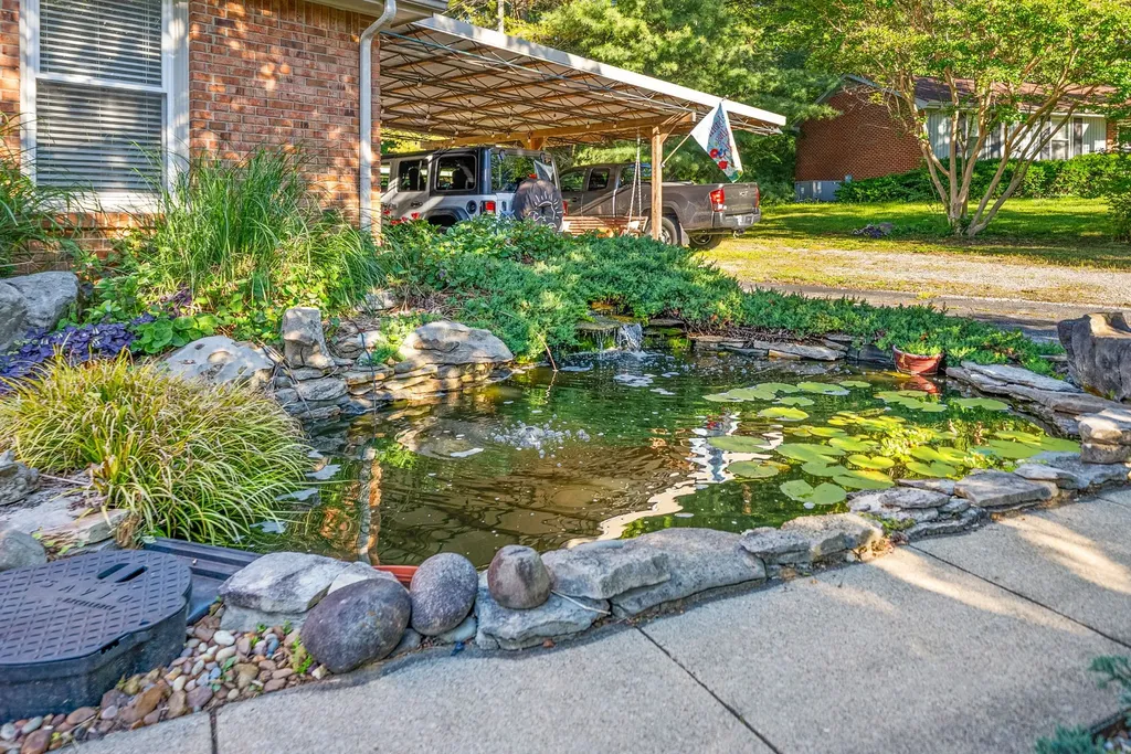 345 Lake Court Drive Clarksville TN 37043
