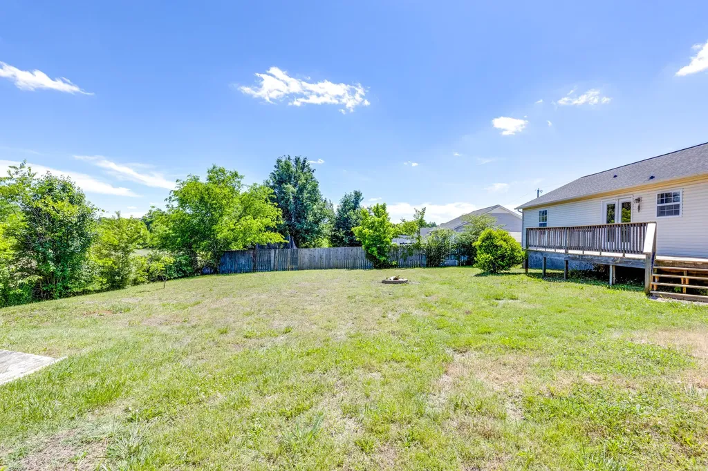 2109 Hollandale Circle Columbia TN 38401