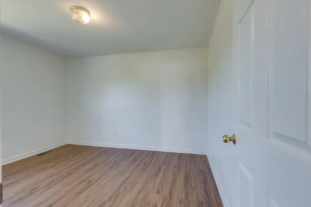 2109 Hollandale Circle Columbia TN 38401