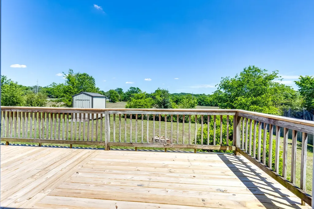 2109 Hollandale Circle Columbia TN 38401