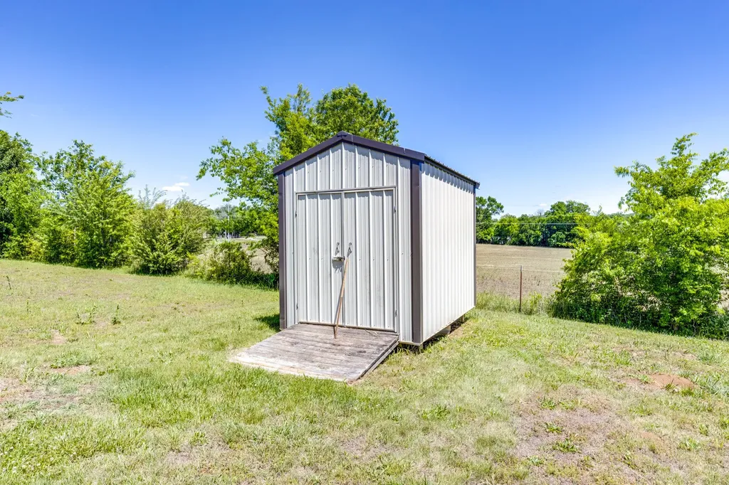 2109 Hollandale Circle Columbia TN 38401
