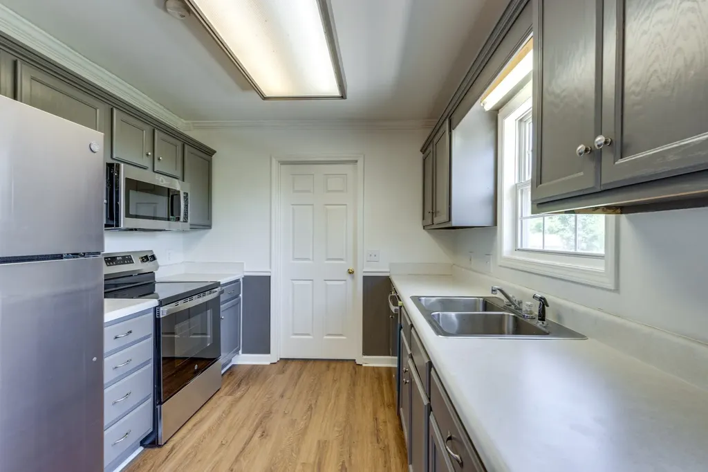 2109 Hollandale Circle Columbia TN 38401