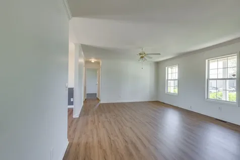 2109 Hollandale Circle Columbia TN 38401