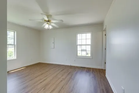 2109 Hollandale Circle Columbia TN 38401