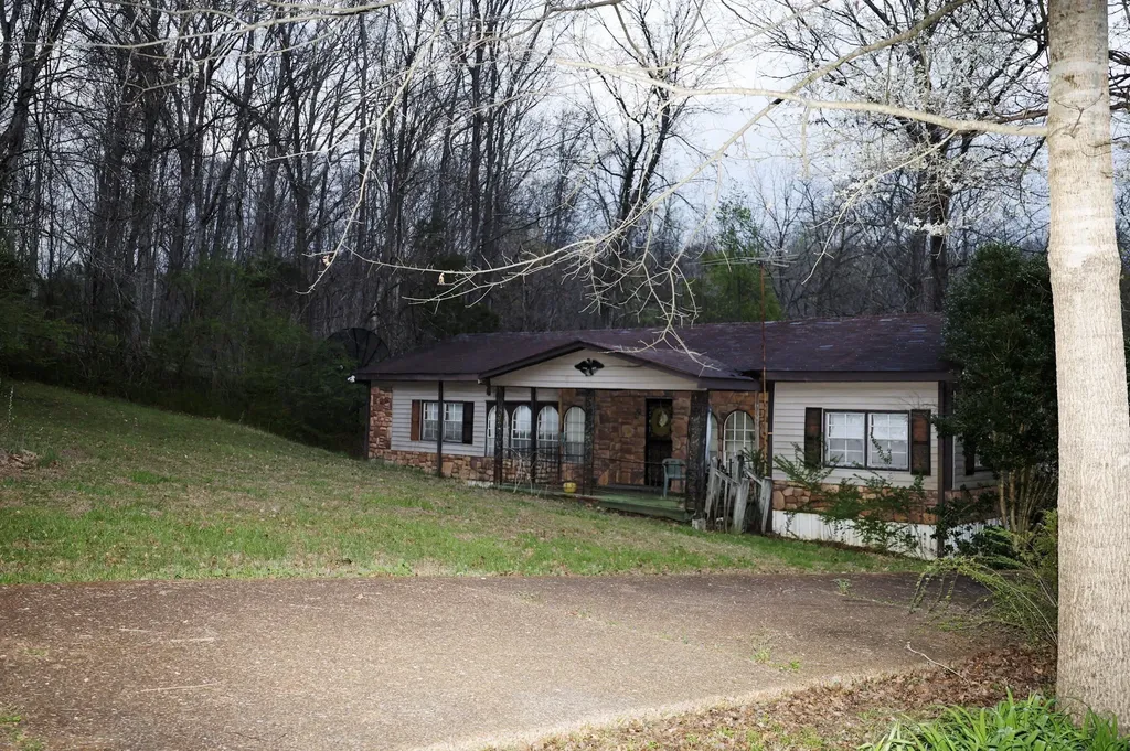 1040 Macon Wall Road Ashland City TN 37015