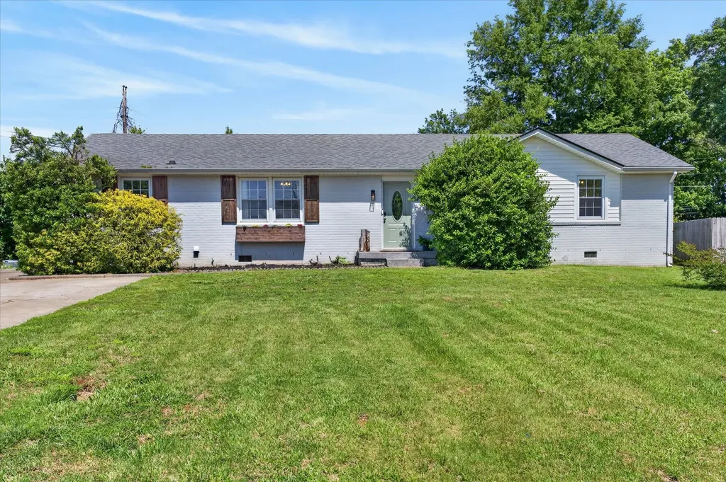 2706 W Copeland Court Clarksville TN 37042