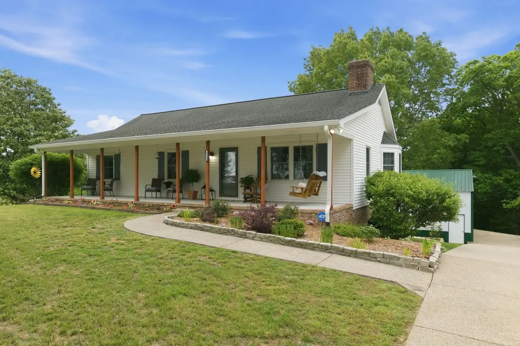 5159 Reeder School Road Greenbrier TN 37073