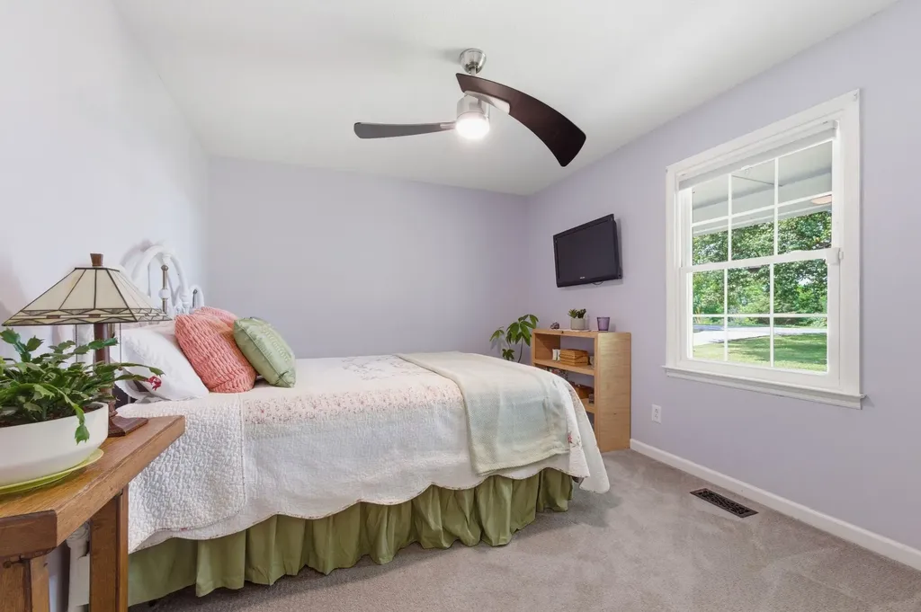 5159 Reeder School Road Greenbrier TN 37073