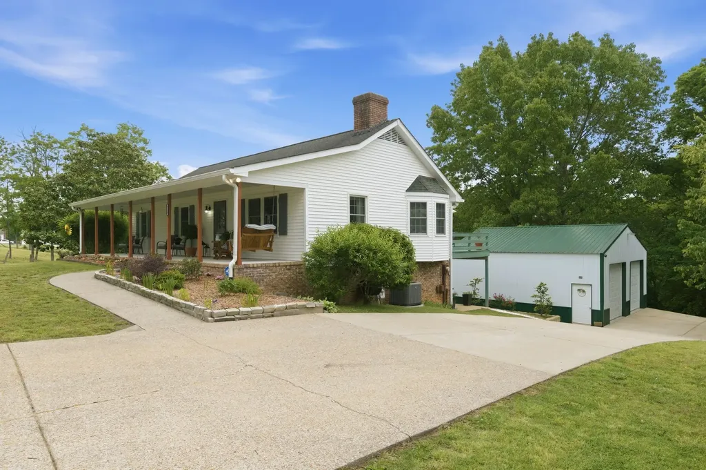 5159 Reeder School Road Greenbrier TN 37073
