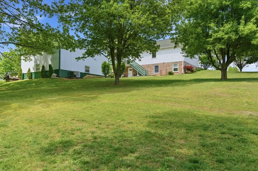 5159 Reeder School Road Greenbrier TN 37073