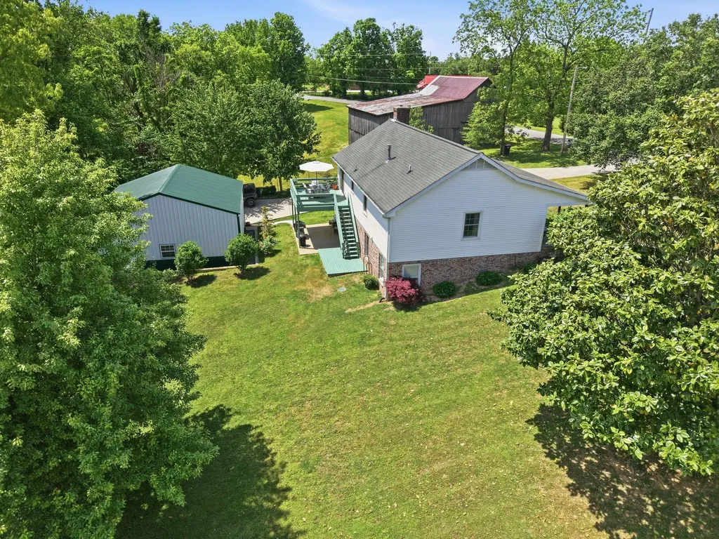 5159 Reeder School Road Greenbrier TN 37073