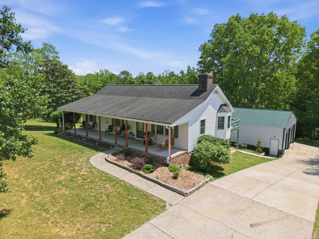5159 Reeder School Road Greenbrier TN 37073
