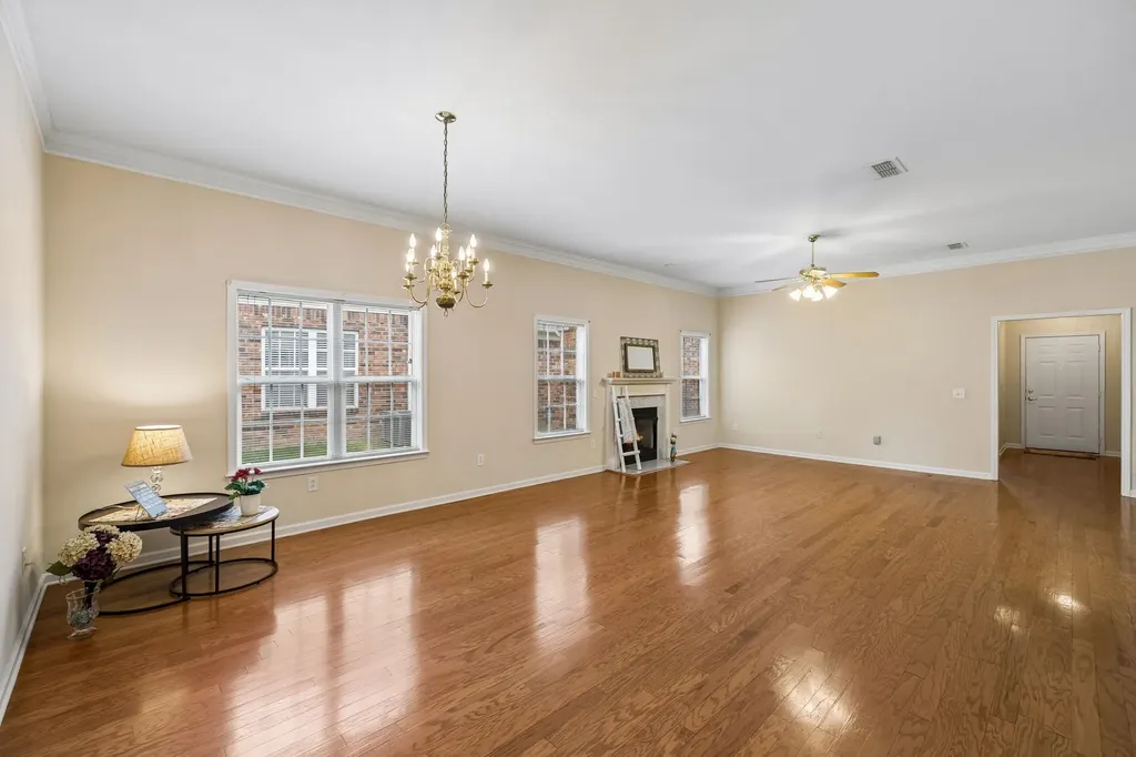 633 Forest Glen Circle Murfreesboro TN 37128