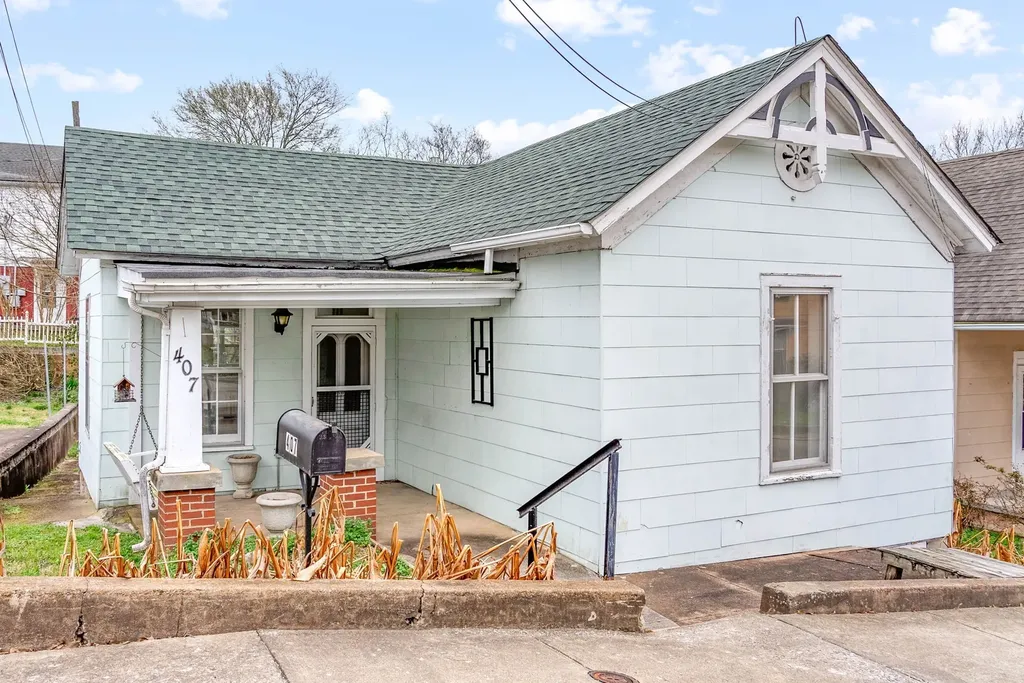 407 S 2nd Street Clarksville TN 37040