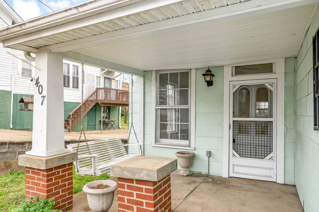 407 S 2nd Street Clarksville TN 37040