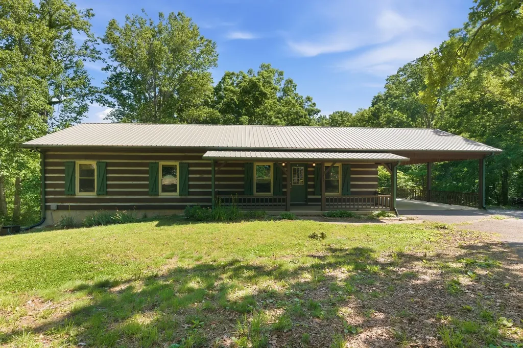 2845 Hillcrest Drive Centerville TN 37033