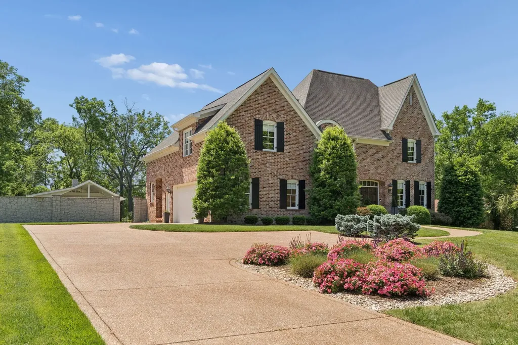 755 Bresslyn Road Nashville TN 37205