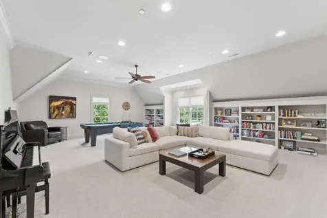 755 Bresslyn Road Nashville TN 37205