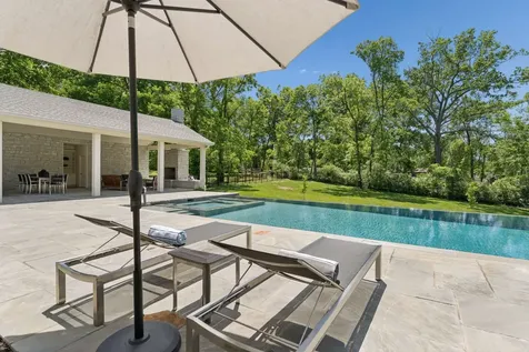 755 Bresslyn Road Nashville TN 37205