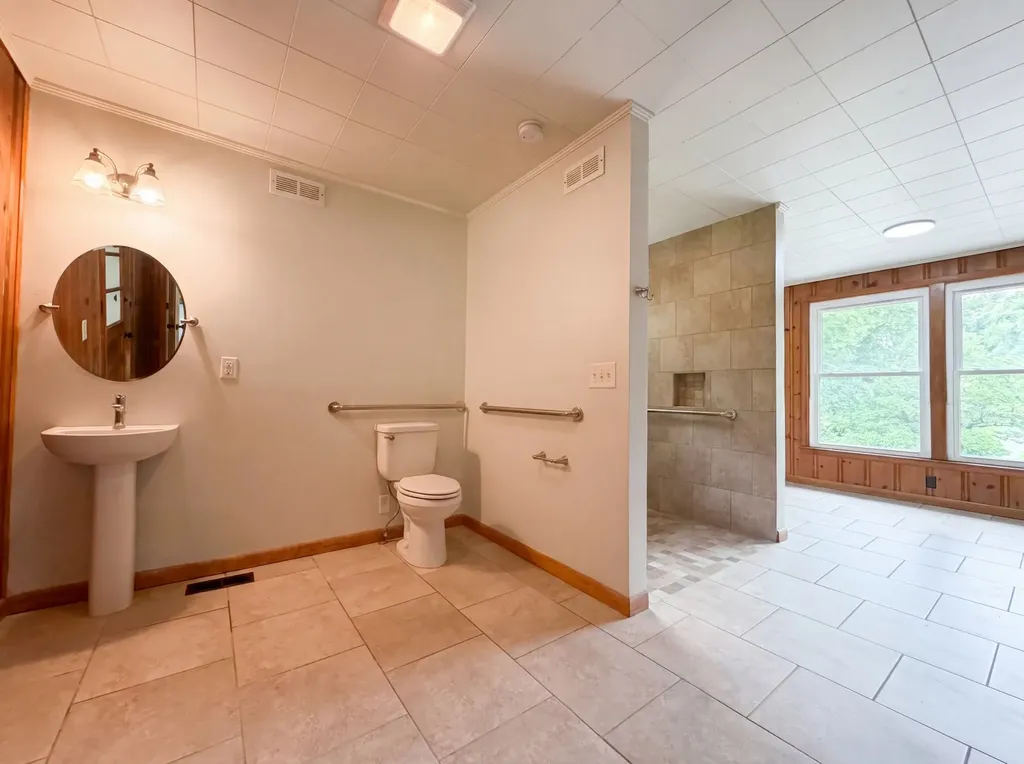 724 Woodmere Drive Nashville TN 37217