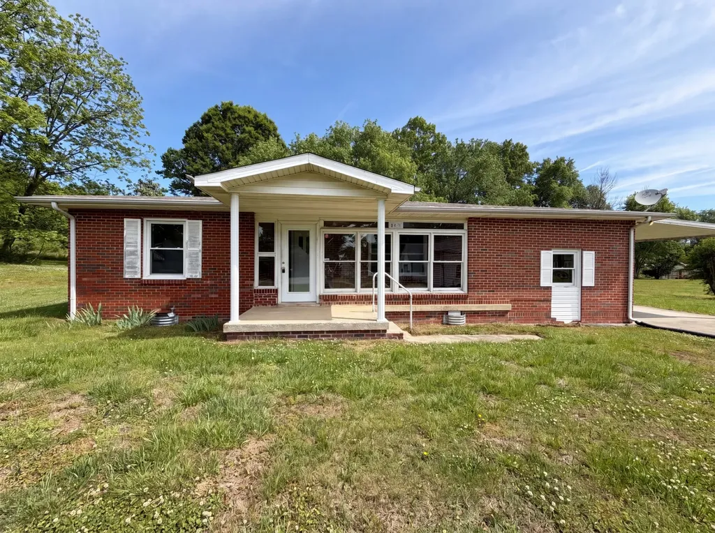 6618 3rd Street College Grove TN 37046