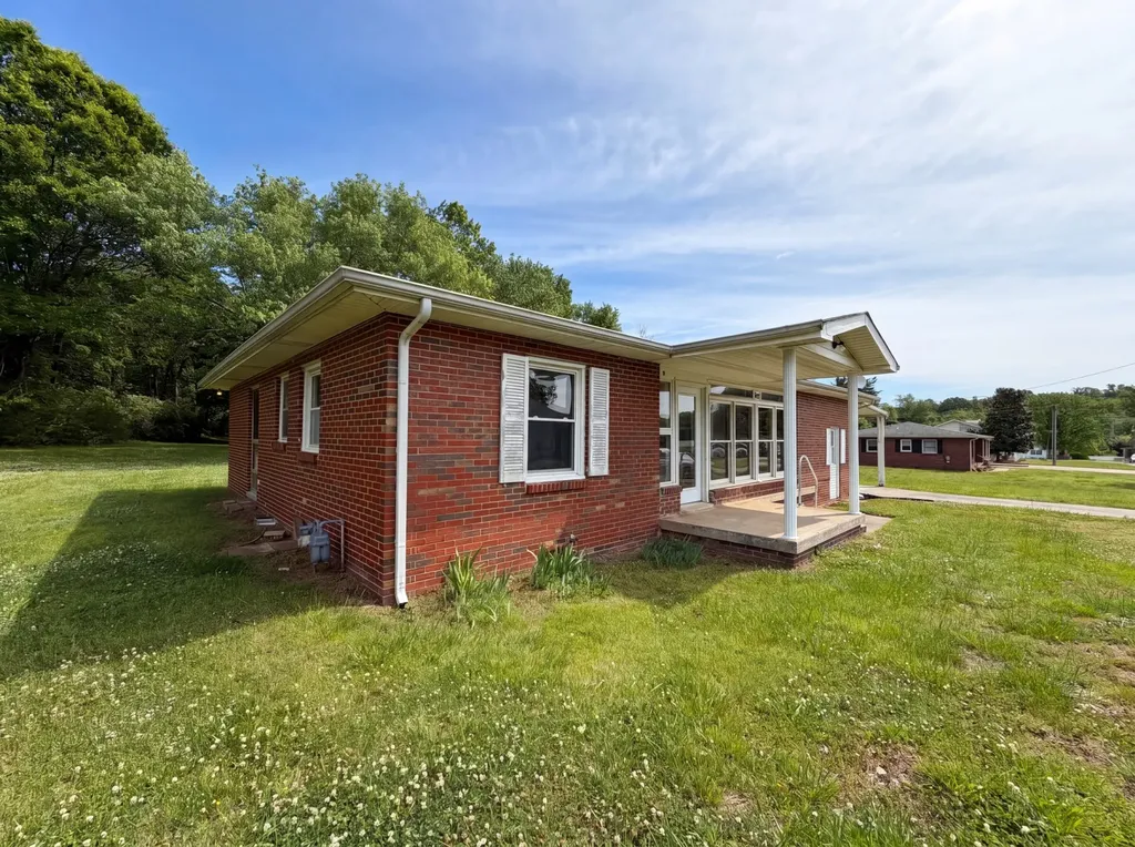 6618 3rd Street College Grove TN 37046