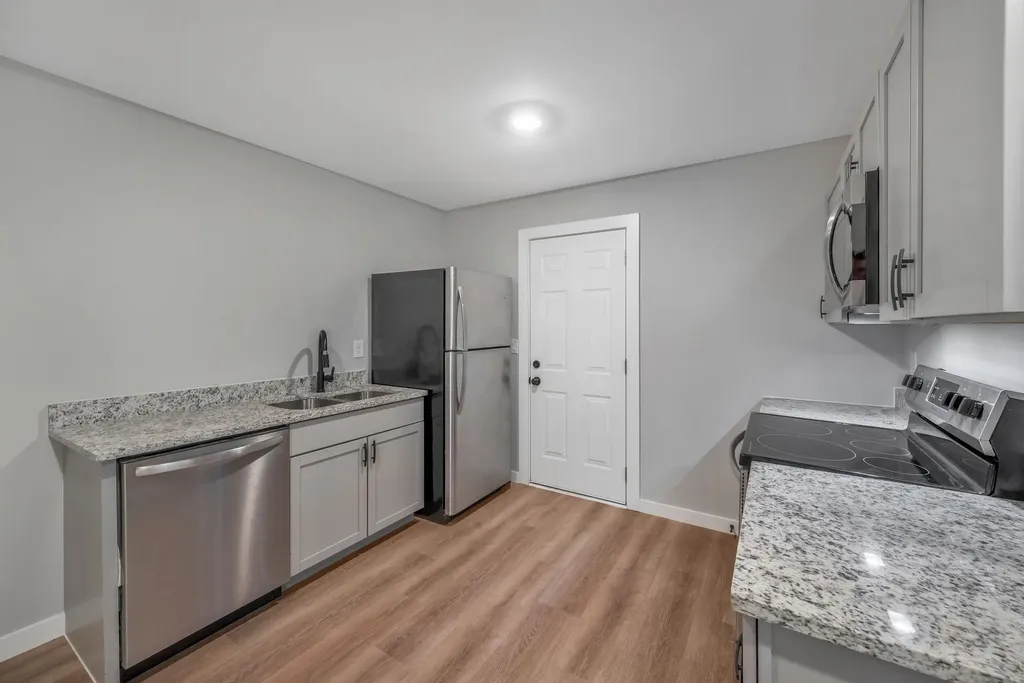 1730B 17th Ave, N Nashville TN 37208
