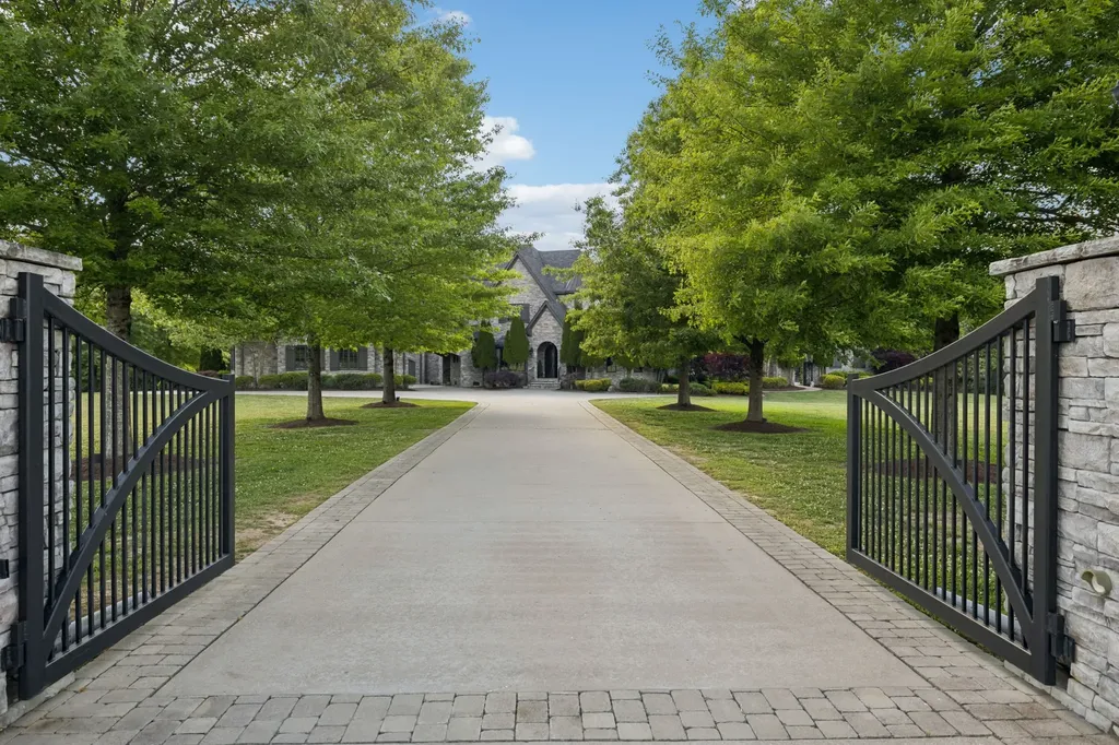 1270 Rehobath Road College Grove TN 37046
