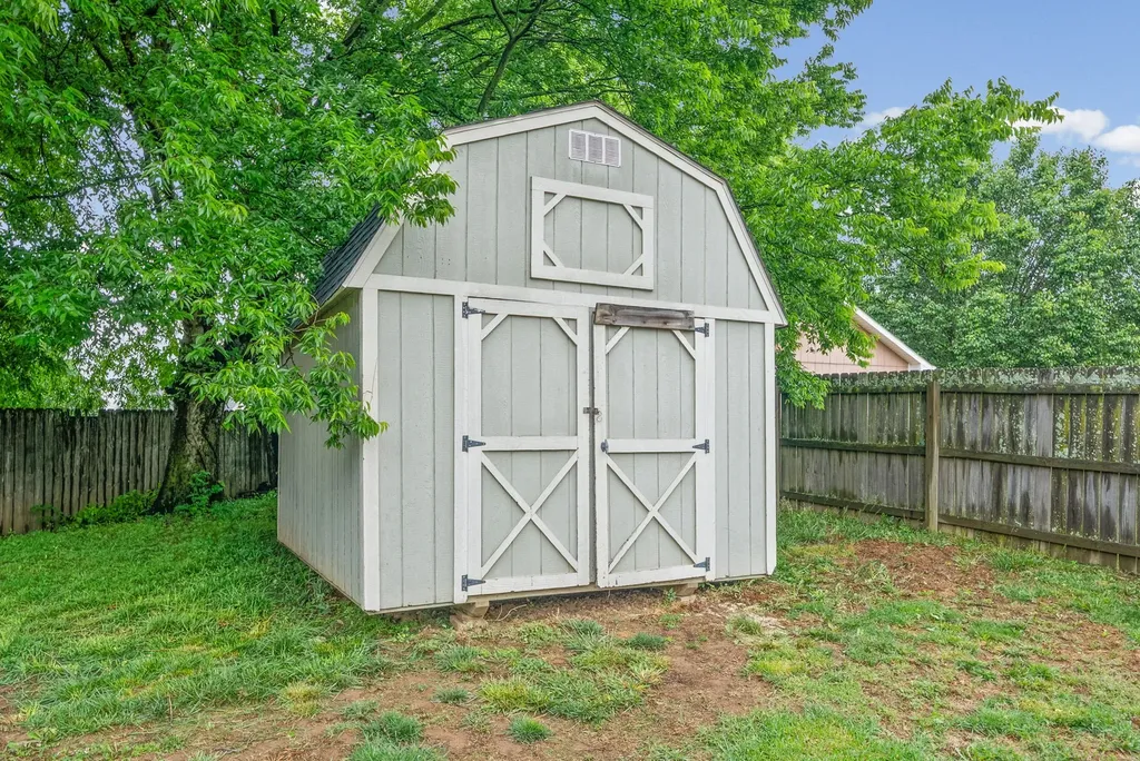 1716 Autumn Drive Clarksville TN 37042