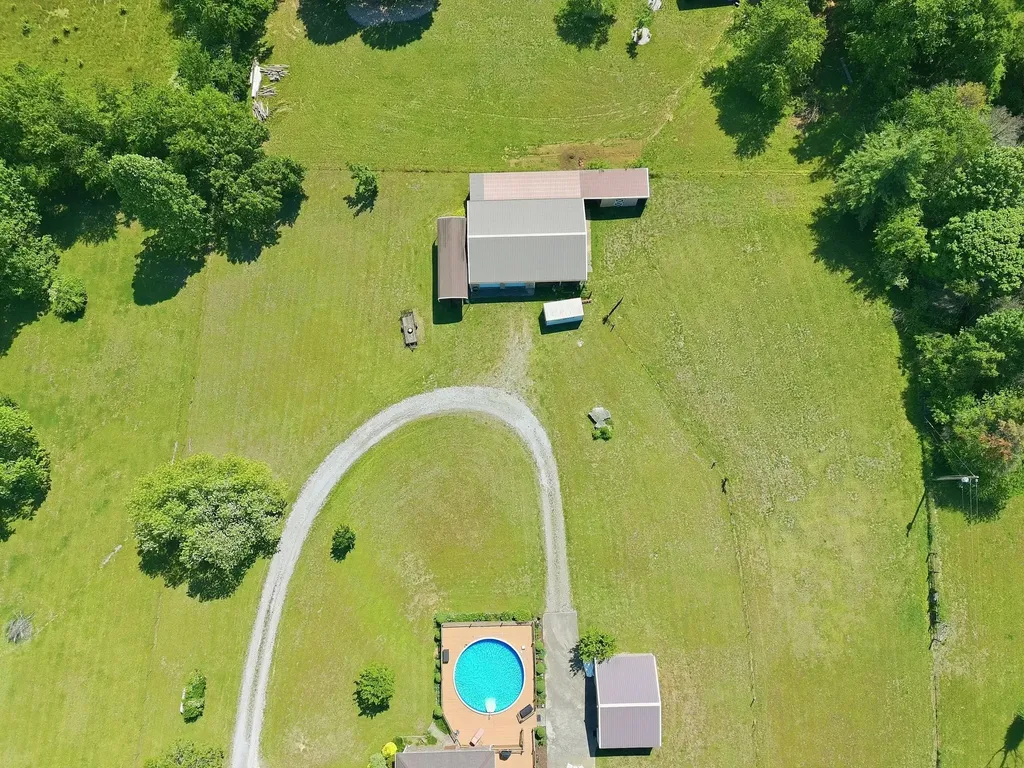 1474 Hardison Road Columbia TN 38401