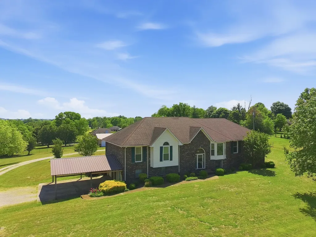 1474 Hardison Road Columbia TN 38401