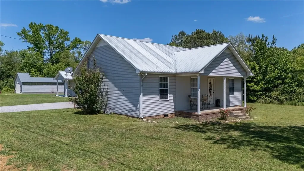 706 Tingle Trapp Road Lawrenceburg TN 38464