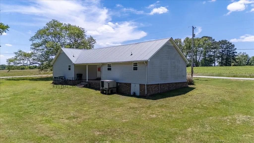 706 Tingle Trapp Road Lawrenceburg TN 38464