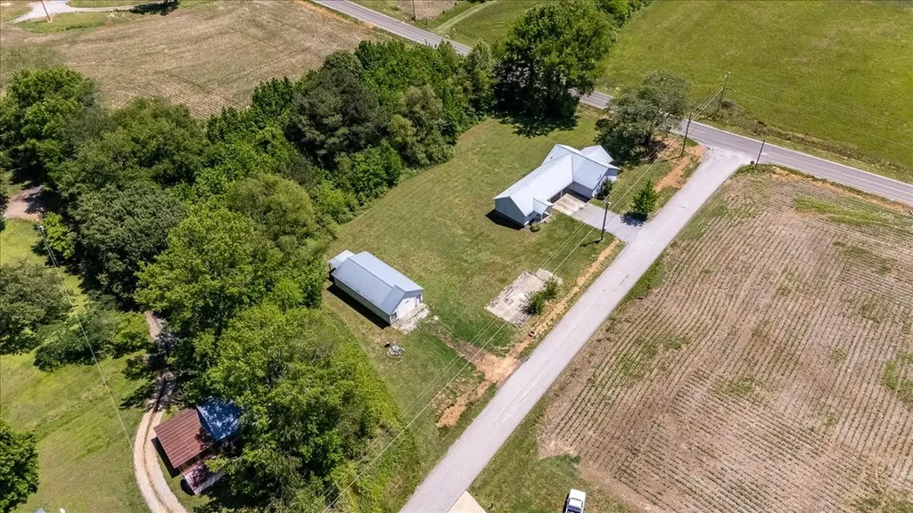 706 Tingle Trapp Road Lawrenceburg TN 38464