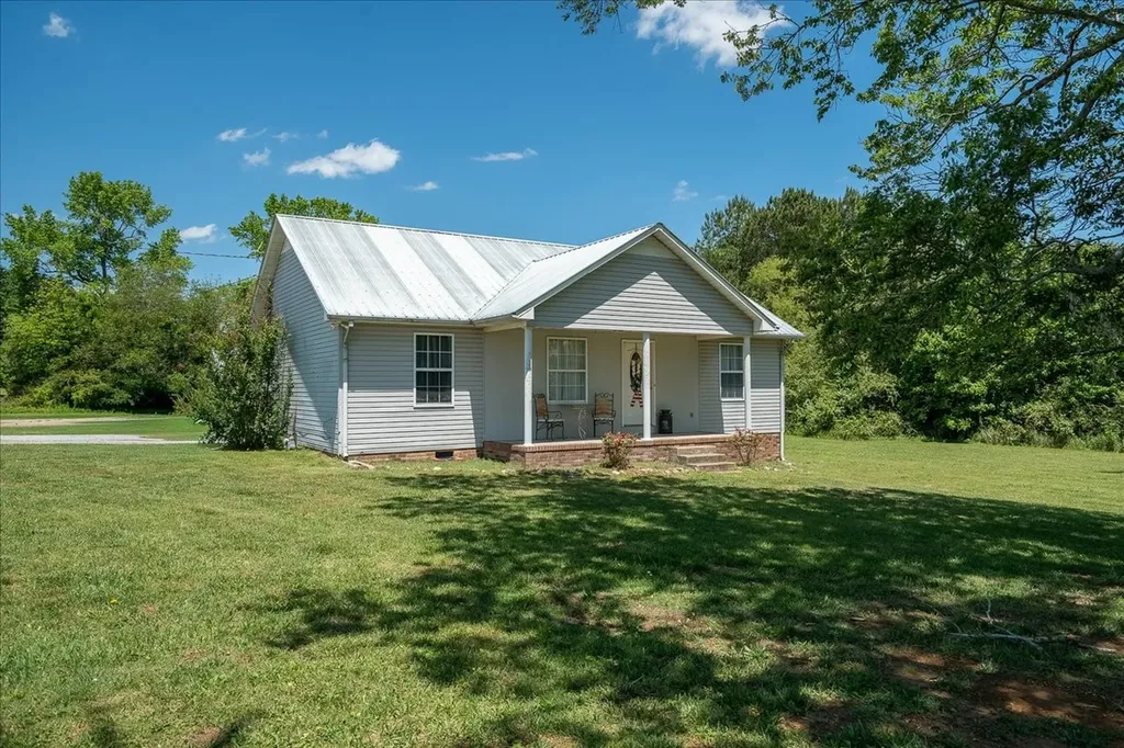 706 Tingle Trapp Road Lawrenceburg TN 38464