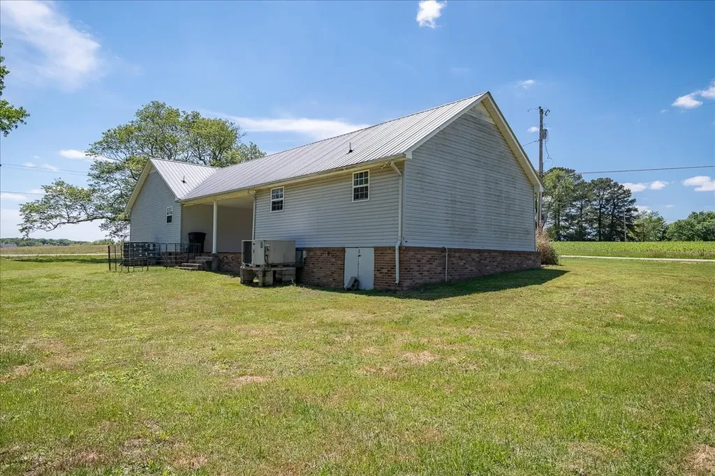 706 Tingle Trapp Road Lawrenceburg TN 38464