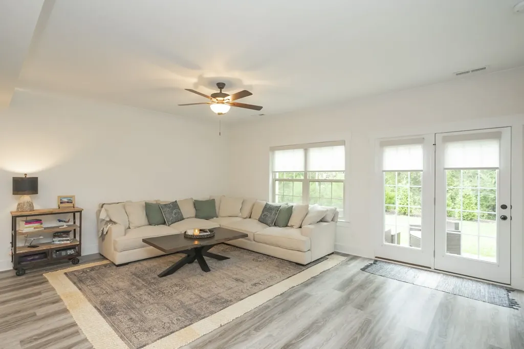 3337 Alta Lane Murfreesboro TN 37128