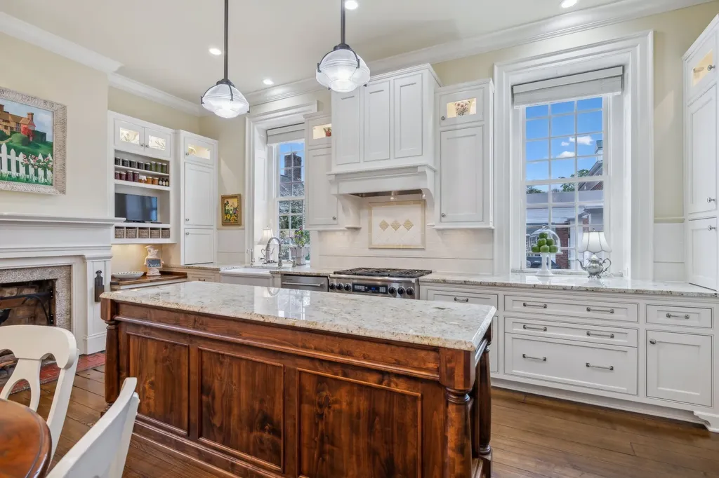 224 3rd Ave, S Franklin TN 37064