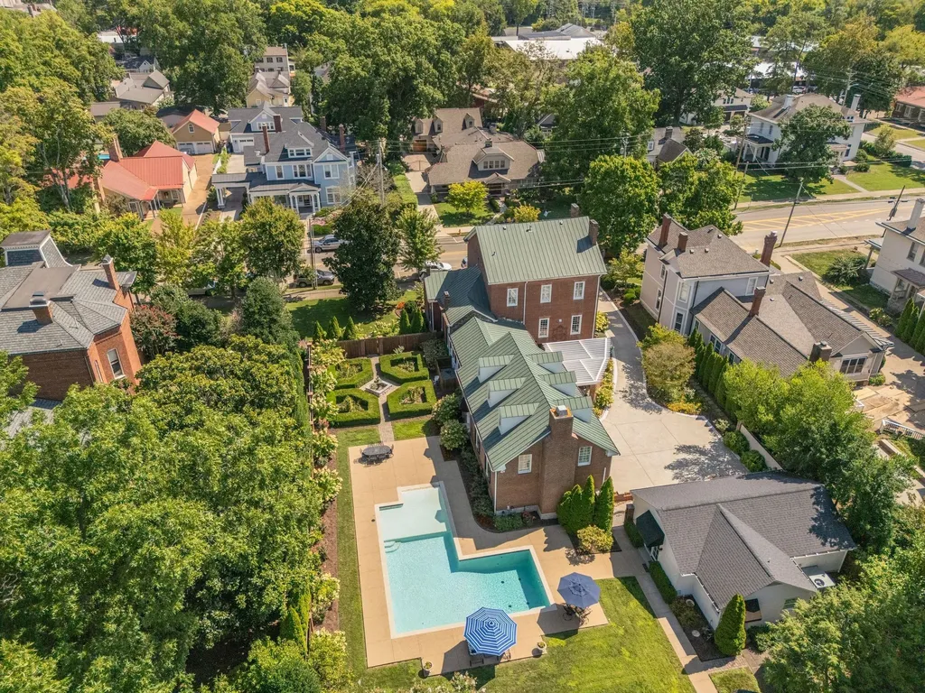 224 3rd Ave, S Franklin TN 37064