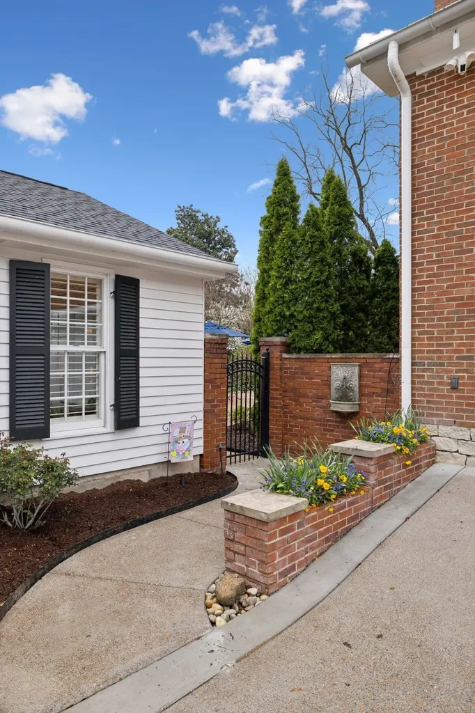 224 3rd Ave, S Franklin TN 37064