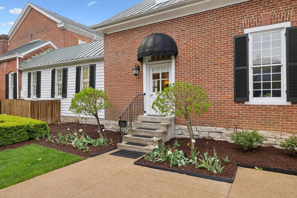224 3rd Ave, S Franklin TN 37064