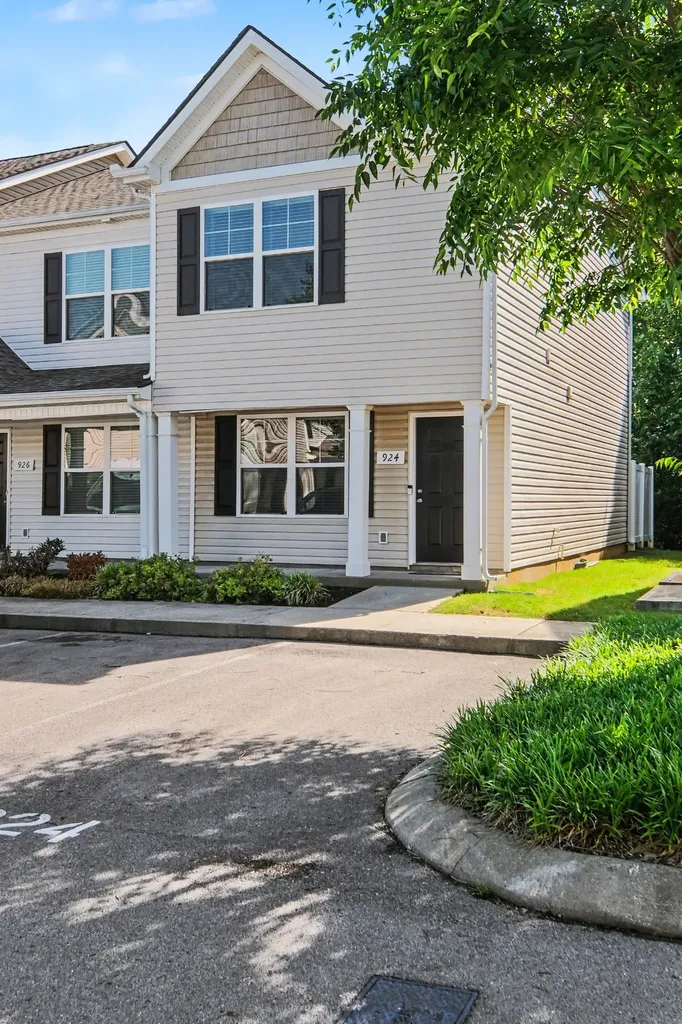924 Tradition Trail Murfreesboro TN 37130
